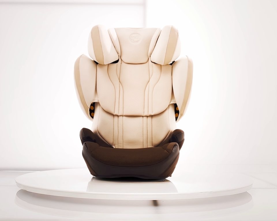 Solution S sett forfra i CYBEX-studioet