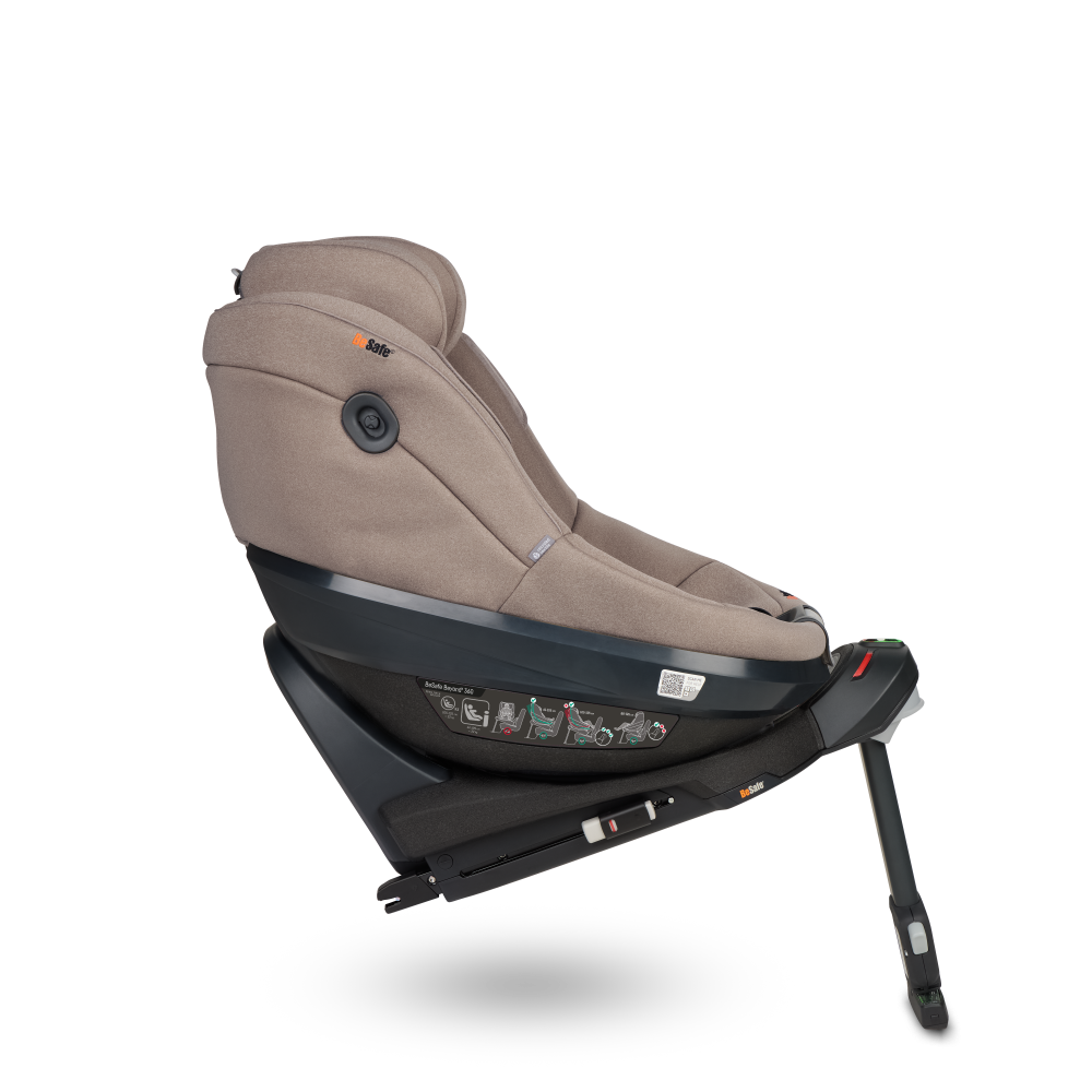 11045369_BeSafe_Beyond2-360_DarkSand-SoftBreeze_Bundle_Side_Forward-Facing_Shadow