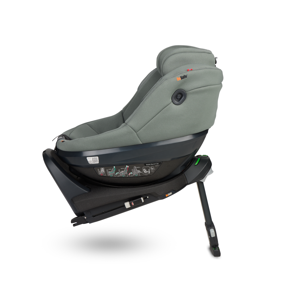 11045369_BeSafe_Beyond2-360_MeadowGreen-SoftBreeze_Bundle_Side_Rear-Facing_Shadow