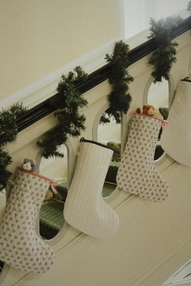 mood_ks104260-p25081_ks104260-p00105_ks104205-s25148_2