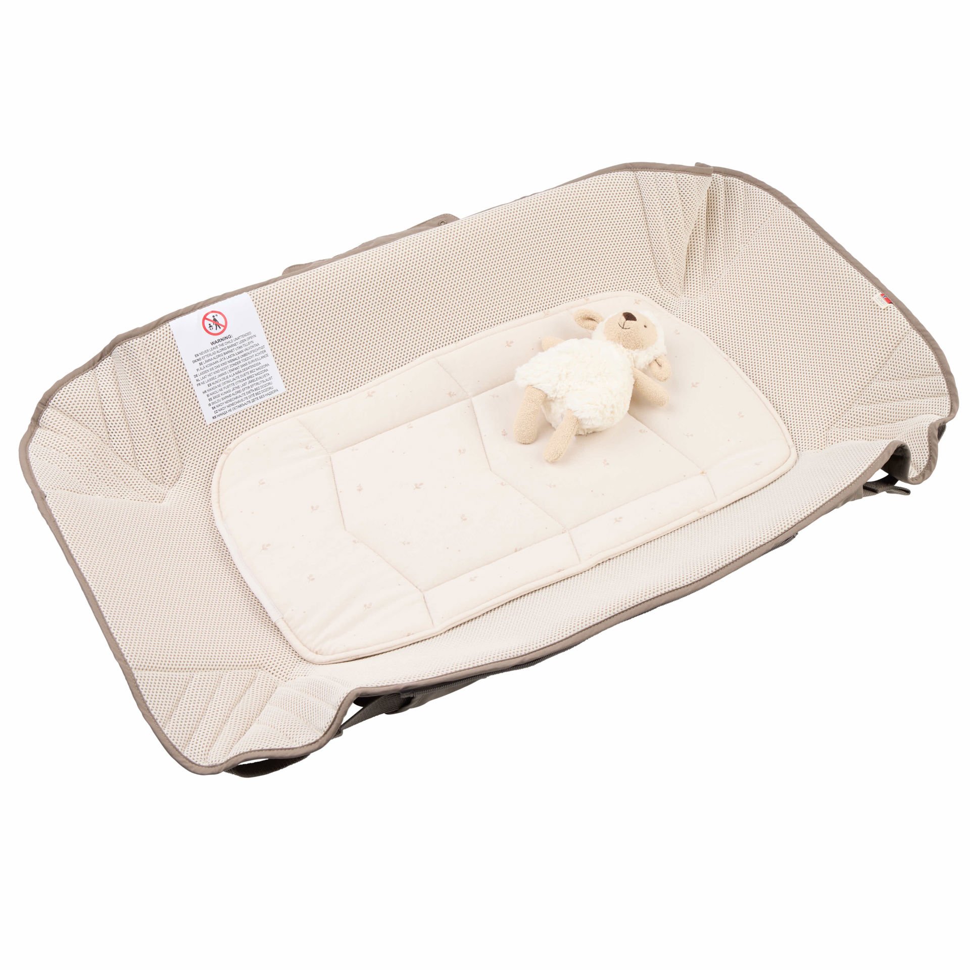 11036251_voksi_carryme_walnut_fully-open-07