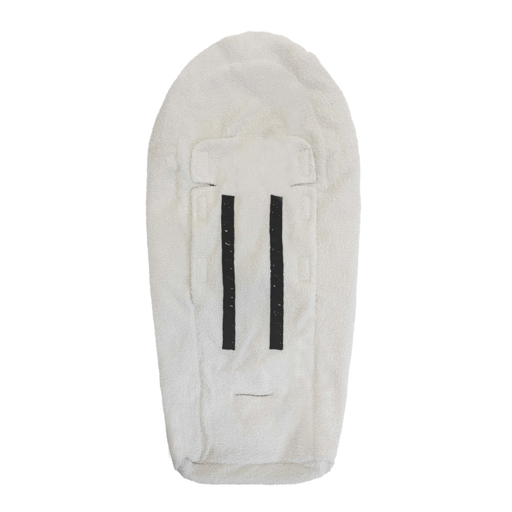 lyng-teddy-mini-bilstolpose (1)