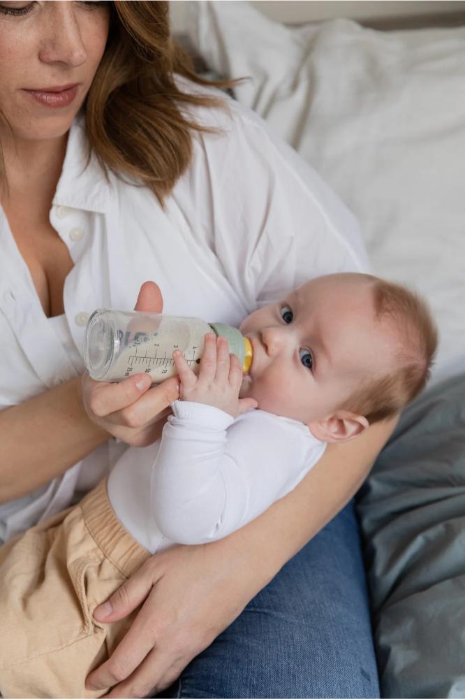 imgi_2_BIBS_SS23_Bottle_Model_11