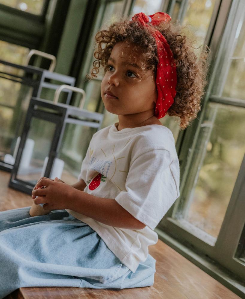 F2022 - SOMMER STRAWBERRY T-SHIRT - CLOUD DANCER - Extra 1