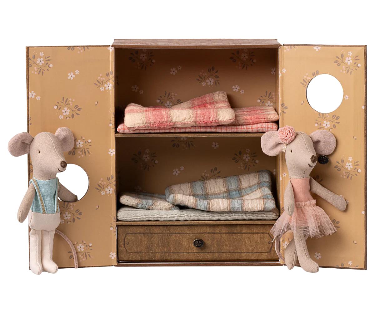 imgi_81_COLOURBOX68267978