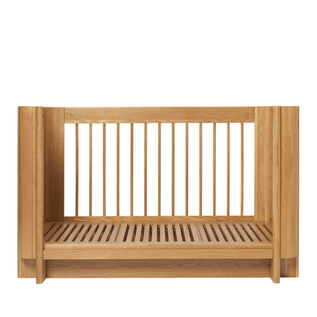 FermLiving_SS26_TiluBabyCot_NaturalOak_1104273074_2
