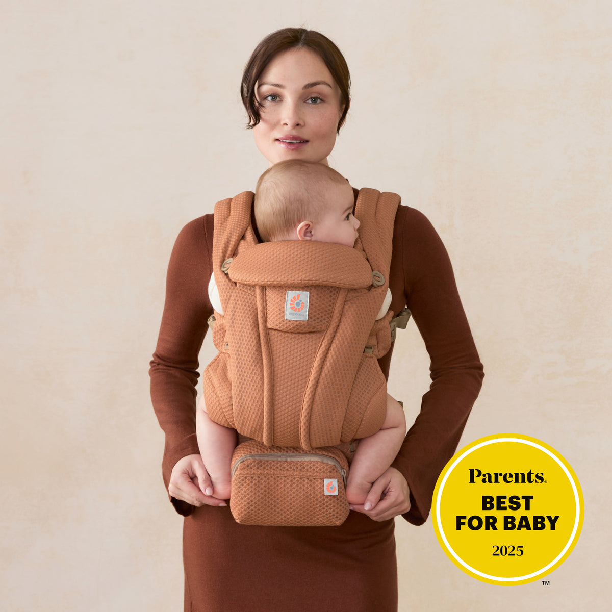 BCODMCANCLAY_ergobaby_carrier_omni_deluxe_mesh_canclay_M01_front.jpg