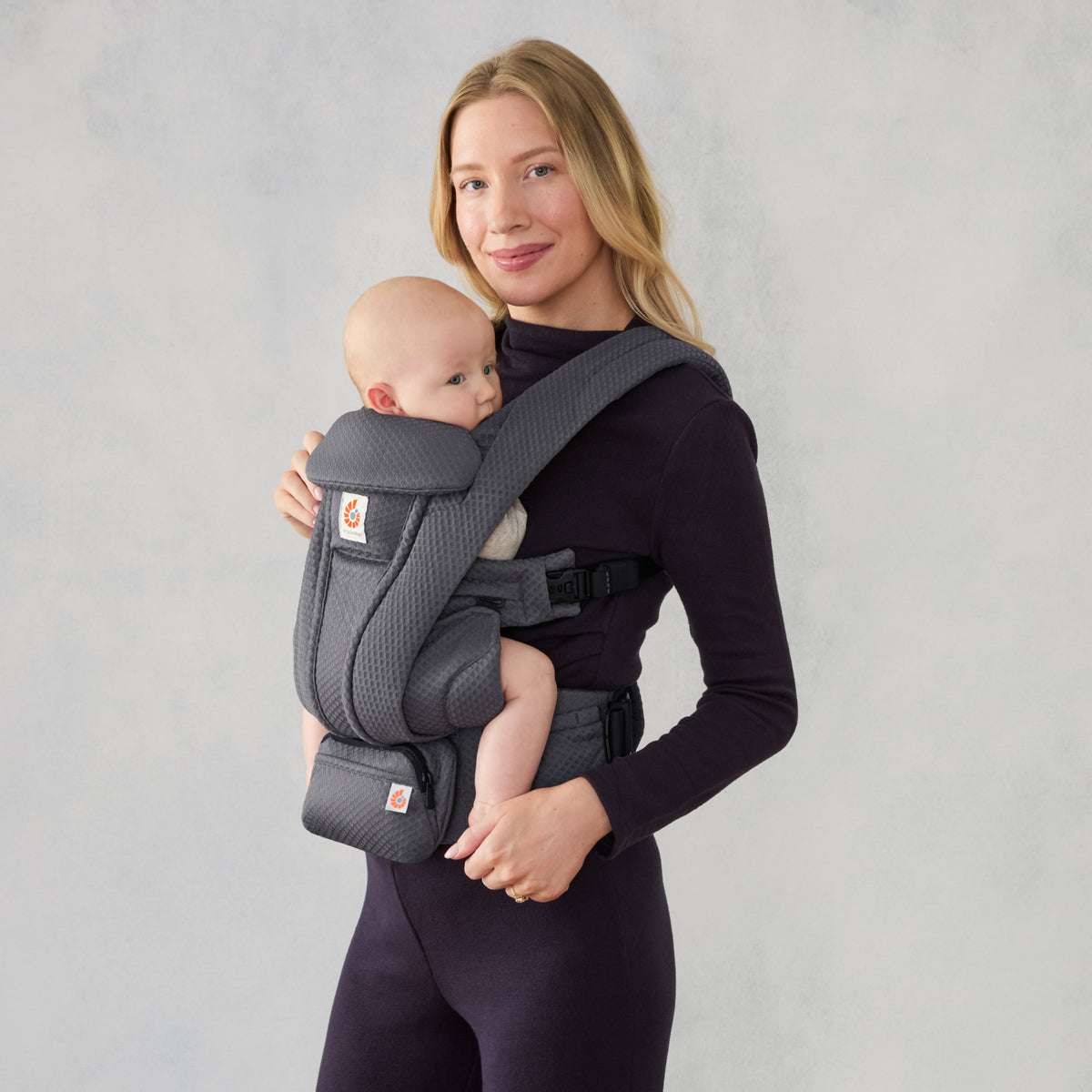 BCODMGRAPH_ergobaby_carrier_omni_deluxe_mesh_graph_M02_side.jpg