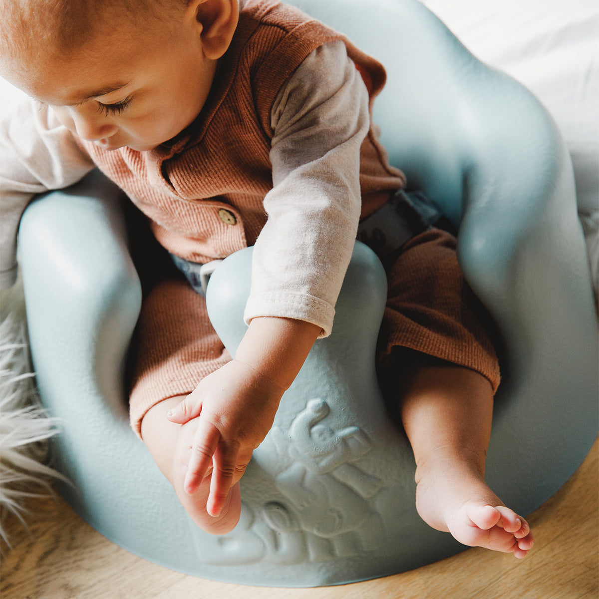 bumbo-floorseat-blue-4.jpg