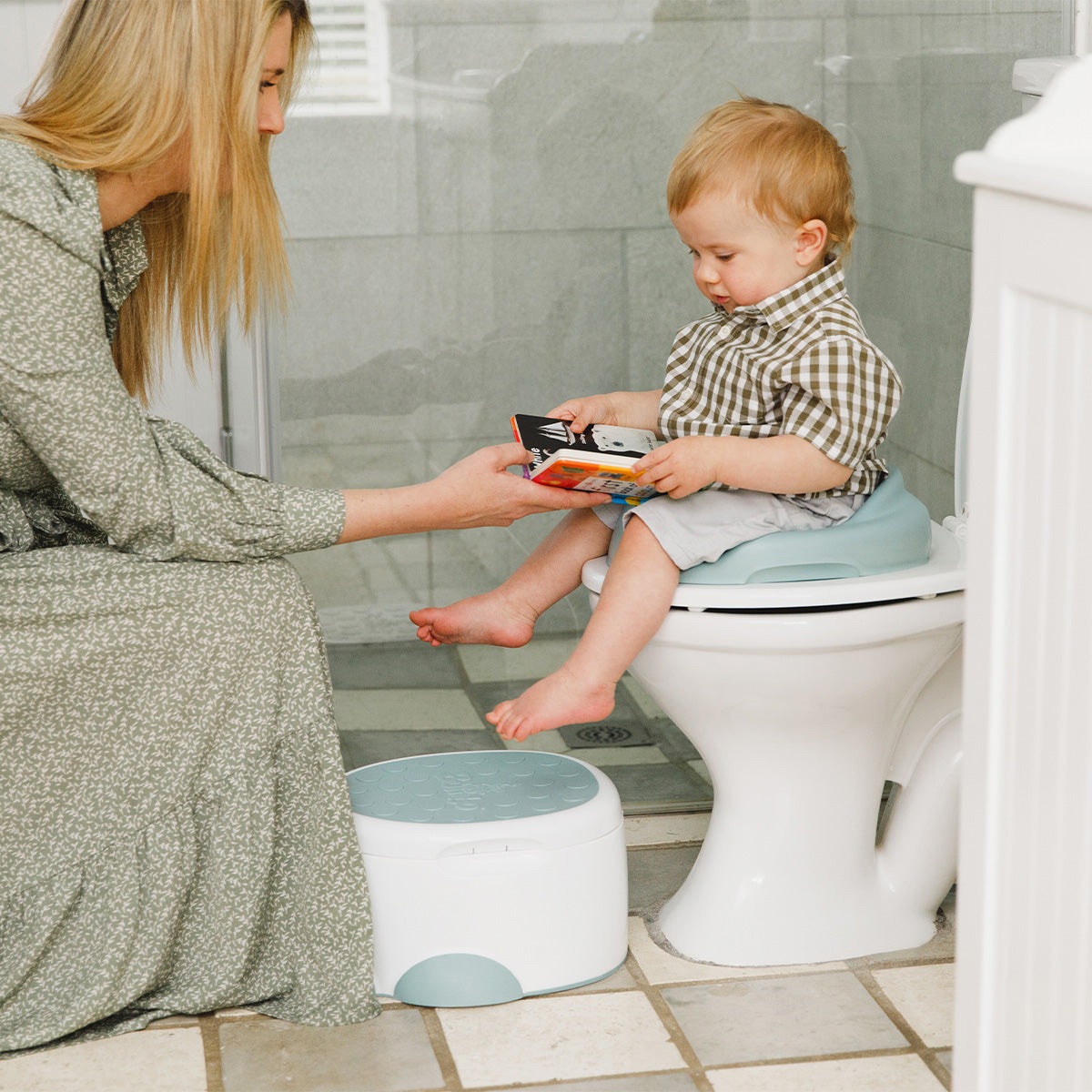bumbo-toilettrainer-sage-2.jpg