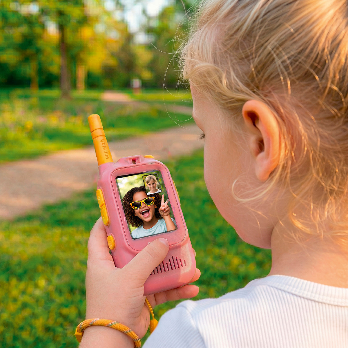 zazu-walkie-talkie-pink-3.jpg