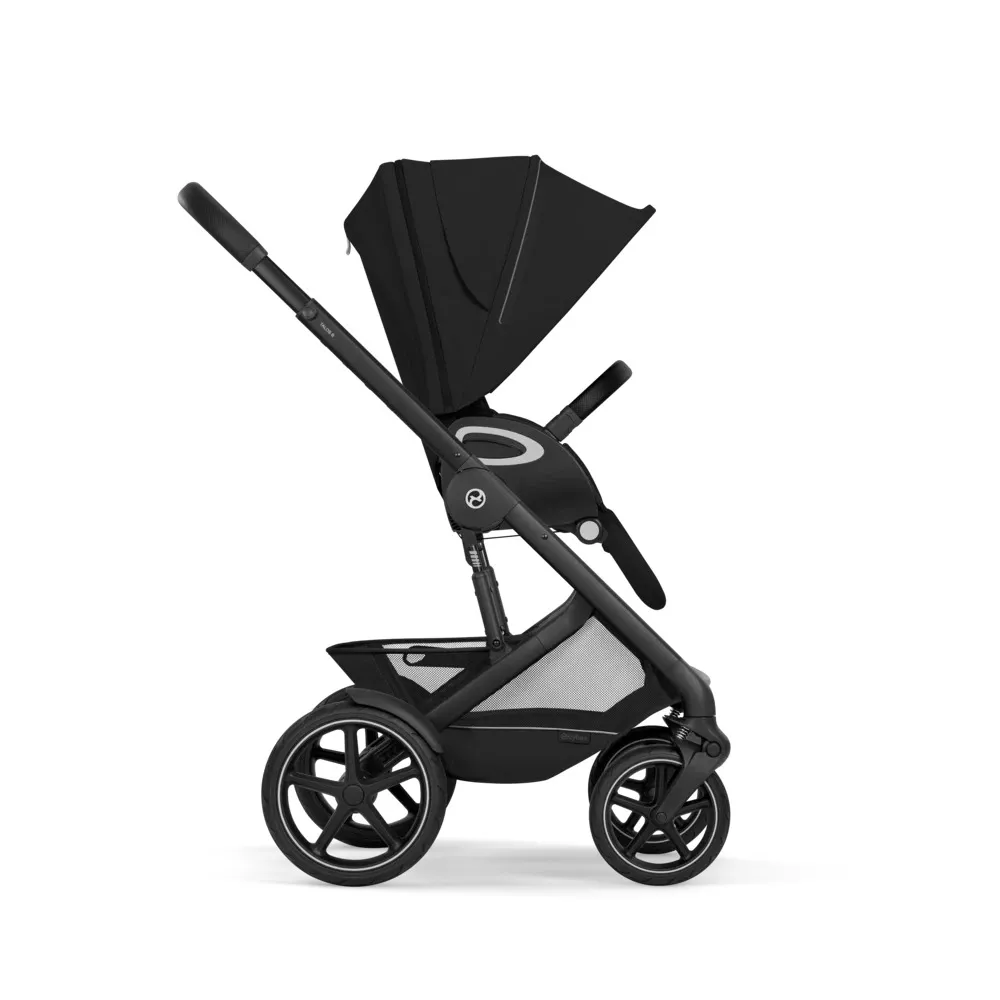 Cybex Talos S Lux i Moon Black med svart ramme