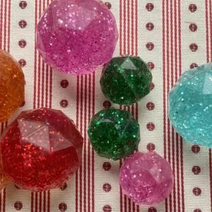 Alternative view of Konges Sløjd star bouncing balls