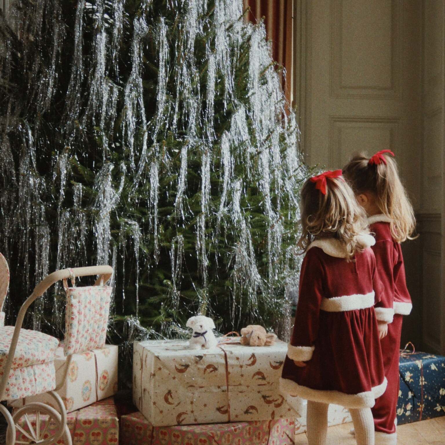 Konges Sløjd Christmas Set - Red Dahlia