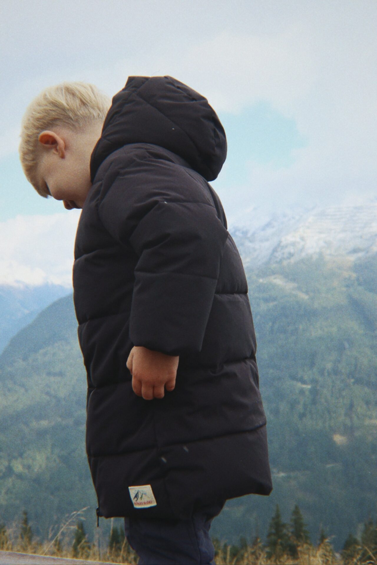 Konges Sløjd Alpi Long Jacket – Black