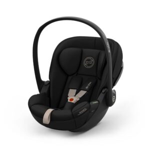 Cybex Cloud S Comfort babybilstol i Sepia Black, sett skrått forfra