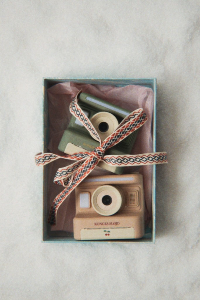 Konges Sløjd Instant Camera - Cherry
