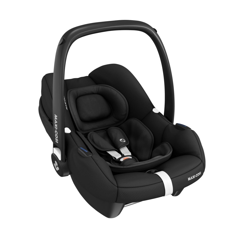 Maxi-Cosi CabrioFix i-Size i Essential Black, sett skrått fra høyre