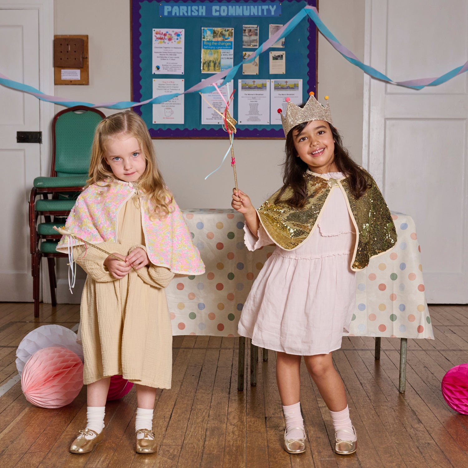 Rockahula Gold Sequin Pom Pom Crown - STRAKS PÅ LAGER